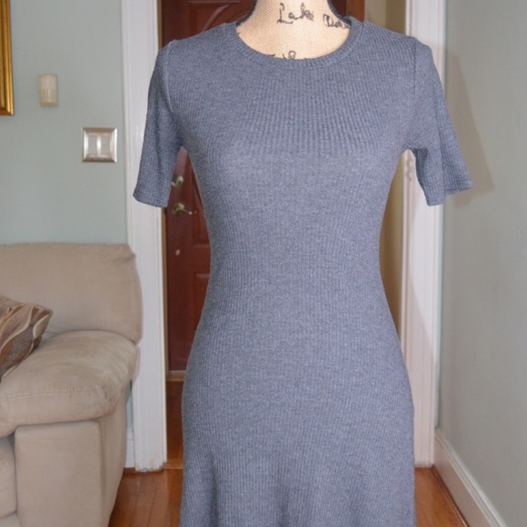 Gray Ribbed Midi Dress - Picture 5 of 5